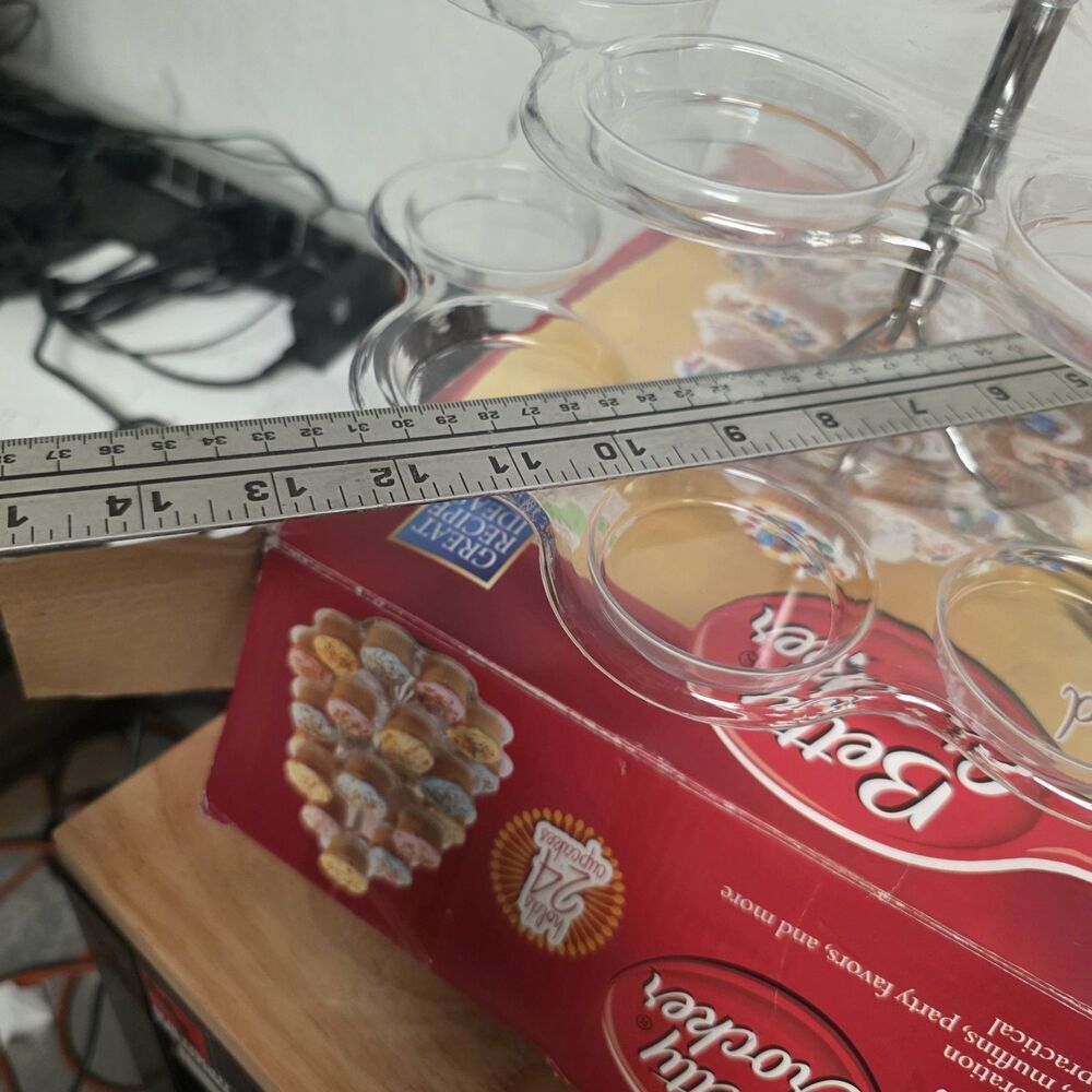 Betty Crocker Cupcake Tier Tree Stand -Holds 24 Cupcakes - Picture 4 of 9
